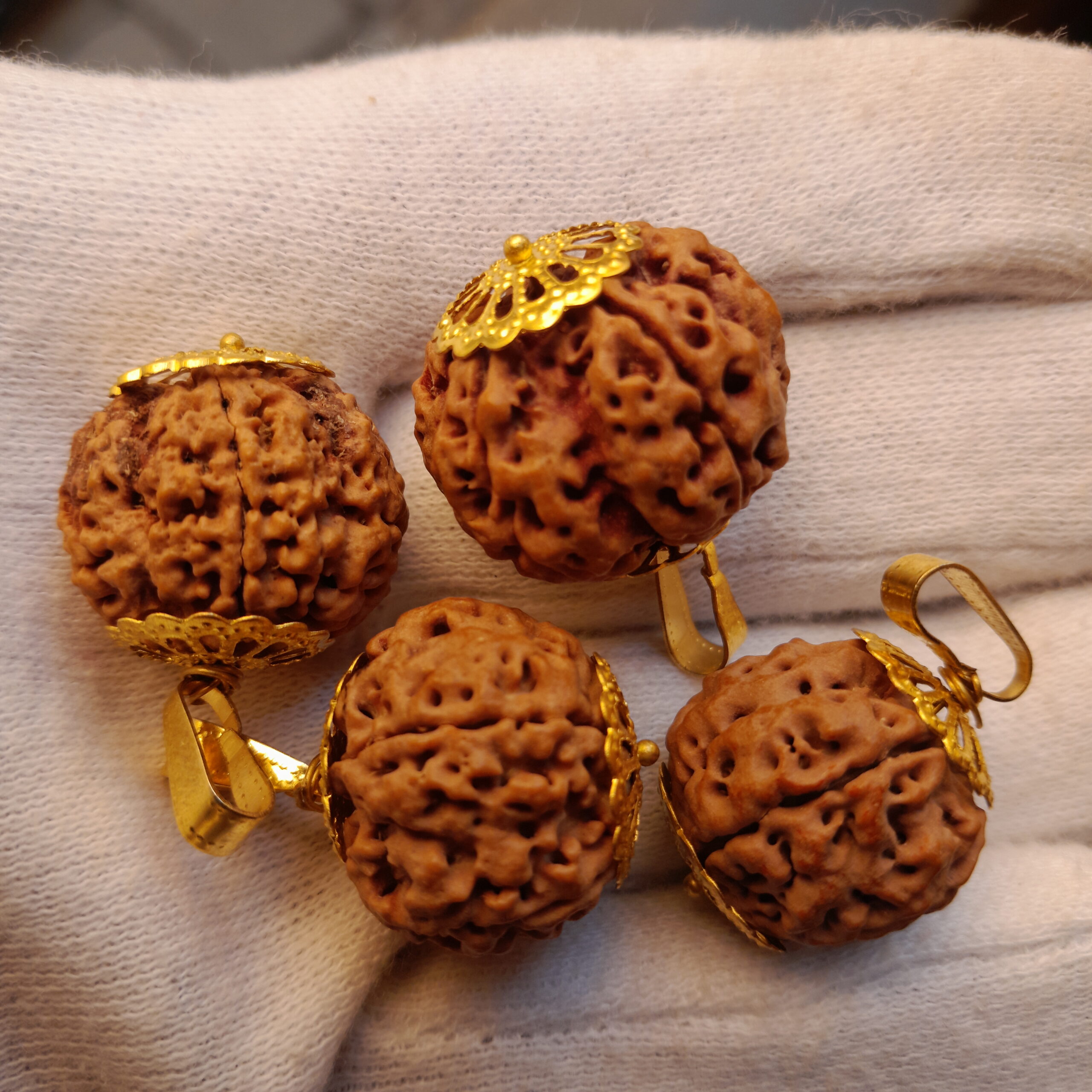 5 mukhi pendent 5 mukhi pendent